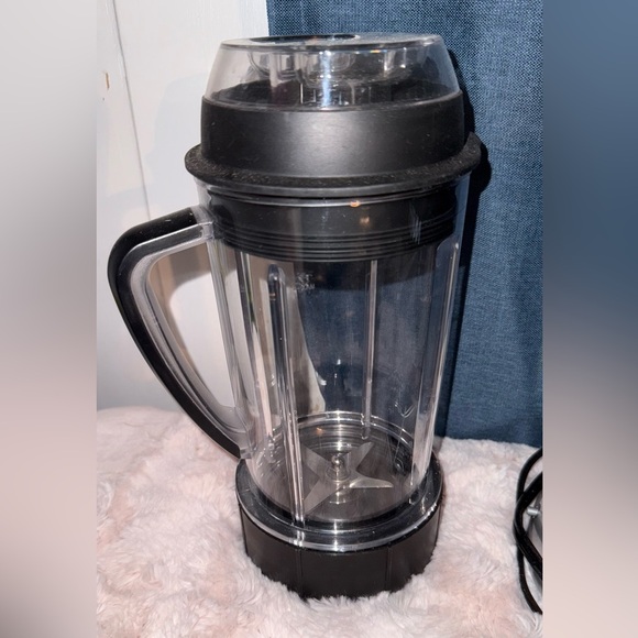 NutriBullet Rx NB-301 HighSpeed Blender 1700W Includes Extra Accessories, Tested - Picture 11 of 16